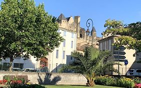 C'Est Une Maison Bleue